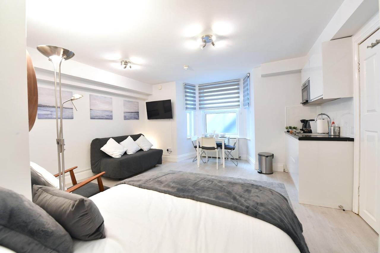 Stylish Studios By Luxestays Shepherds Bush Apartment London