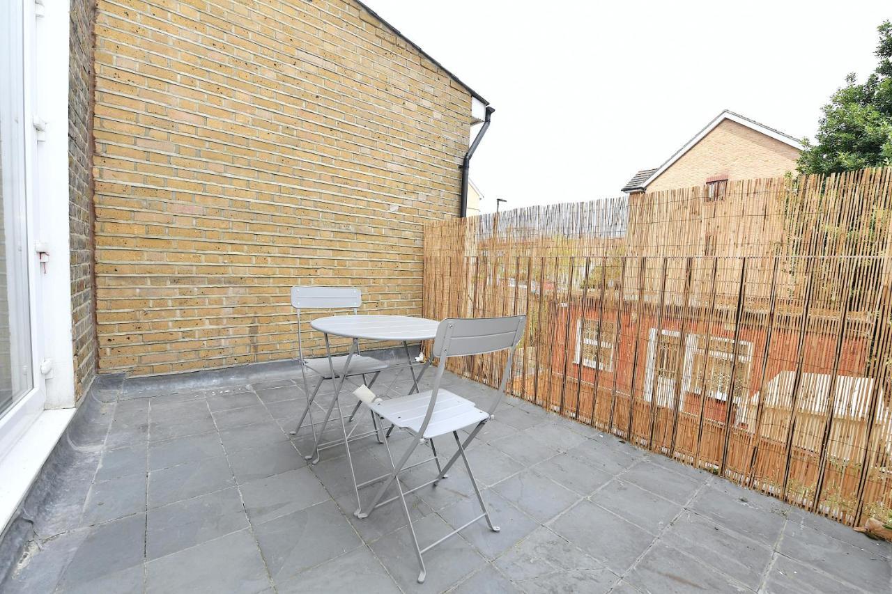 Stylish Studios By Luxestays Shepherds Bush Apartment London
