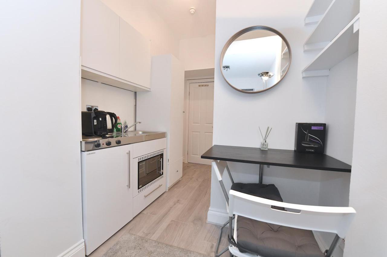 Stylish Studios By Luxestays Shepherds Bush Apartment London