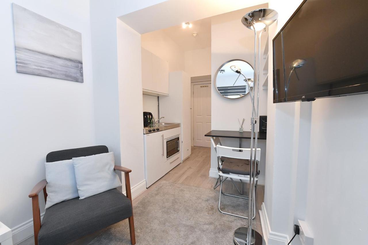 Stylish Studios By Luxestays Shepherds Bush Apartment London