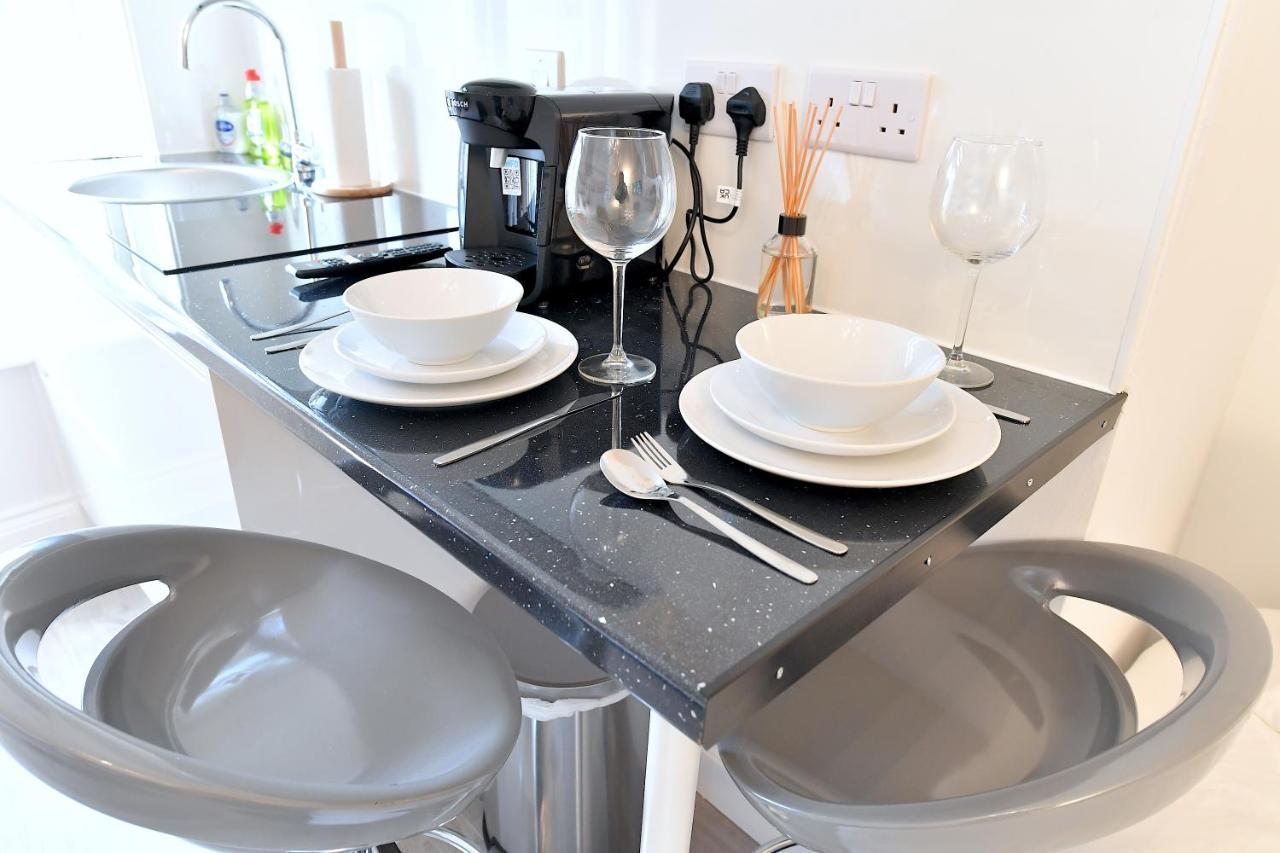 Stylish Studios By Luxestays Shepherds Bush Apartment *