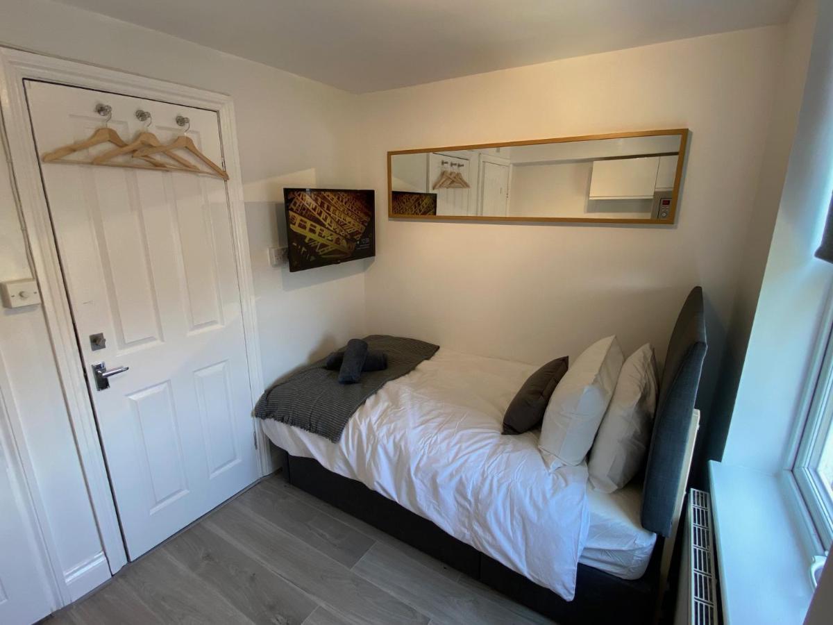 Stylish Studios By Luxestays Shepherds Bush Apartment London